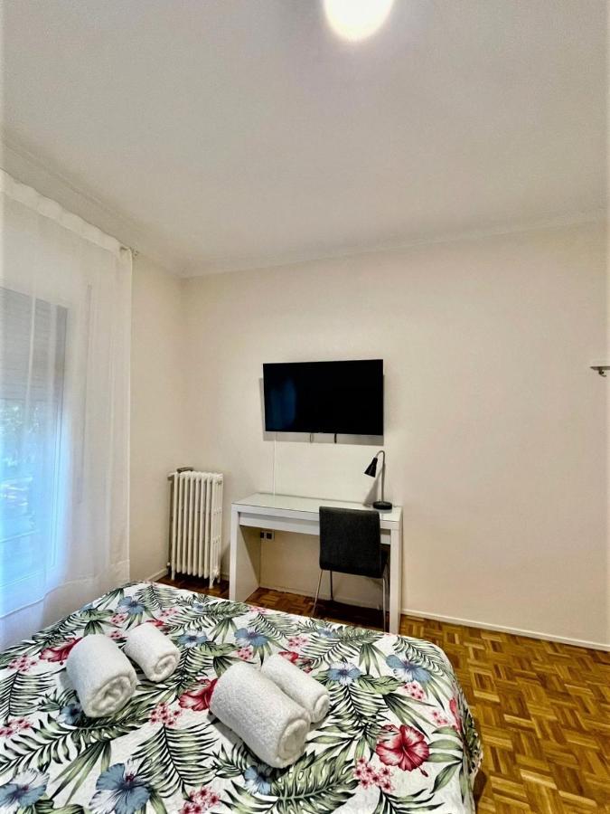 Villarroel Habitaciones Barcelona Eksteriør billede