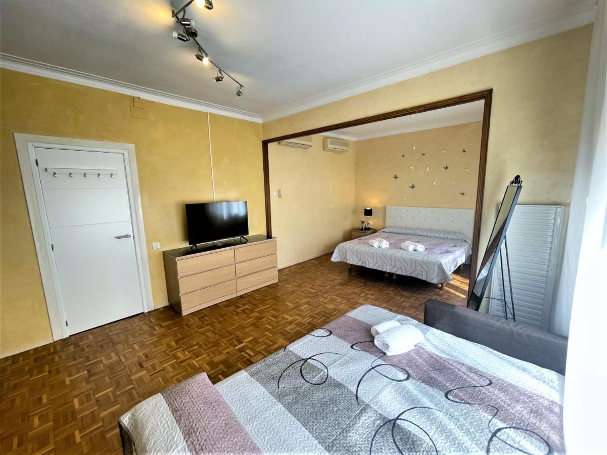 Villarroel Habitaciones Barcelona Eksteriør billede