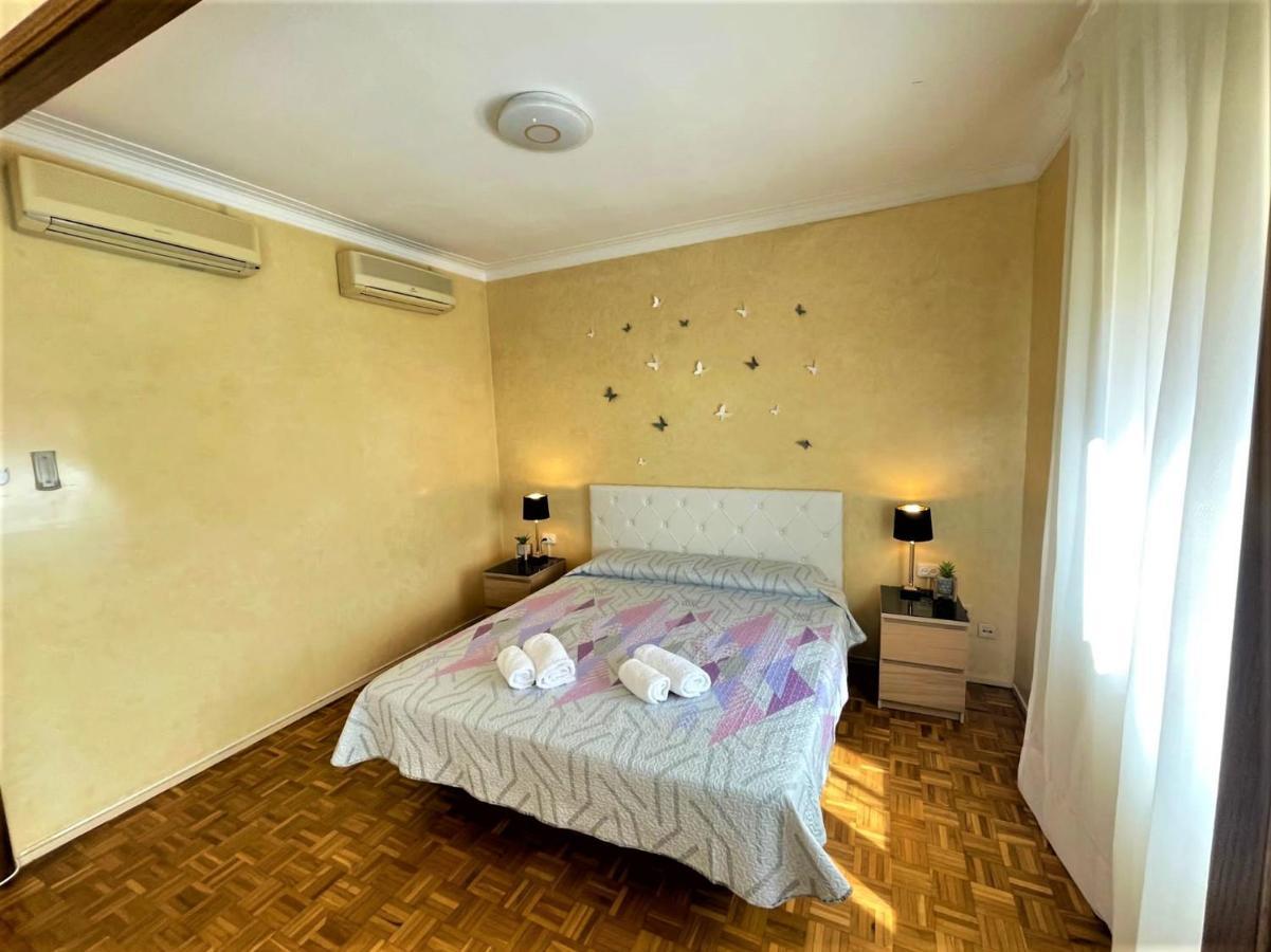 Villarroel Habitaciones Barcelona Eksteriør billede